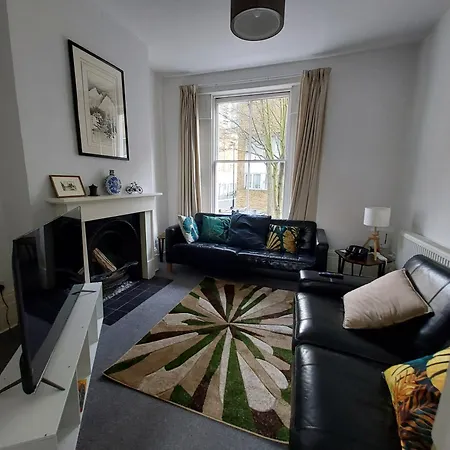 Large Serene Victorian Abode In Central Лондон Экстерьер фото